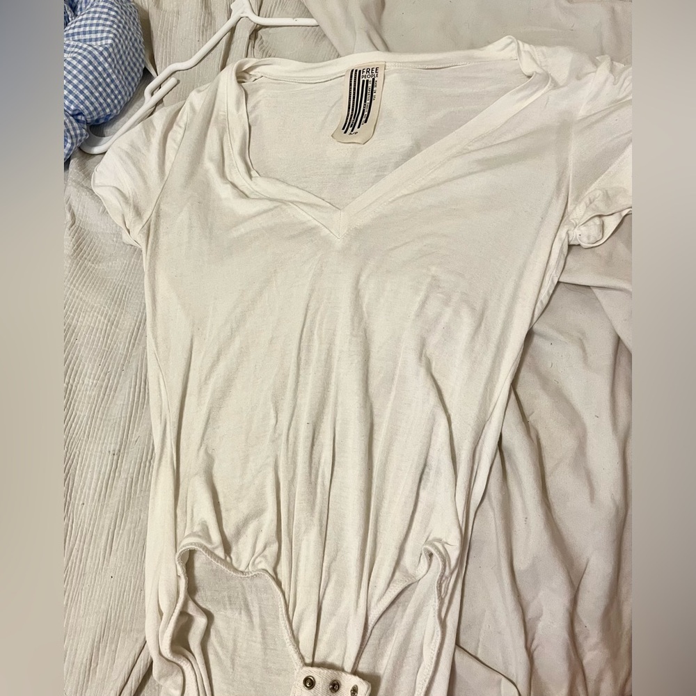 Tshirt button shirt